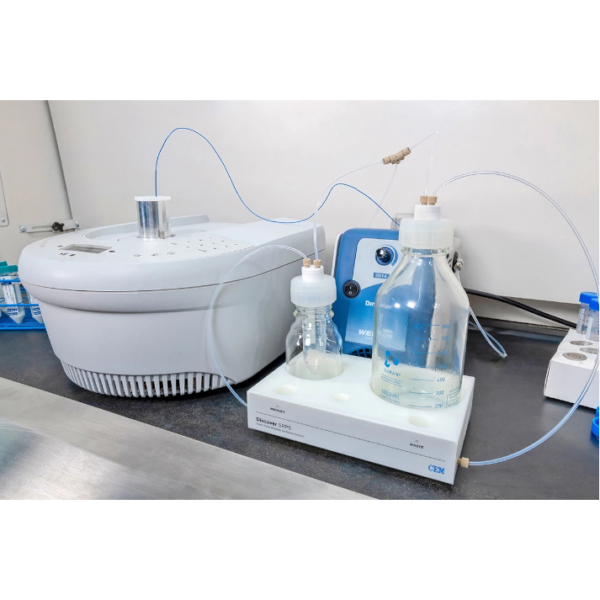 Síntesis de péptidos Discover SPPS Servolab